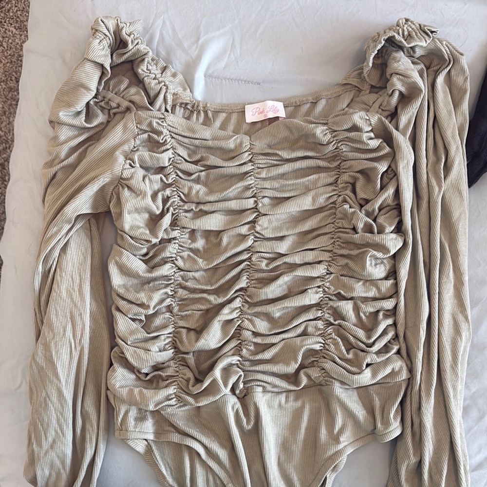 PrettyLittleThing Tan Ruched Long Sleeve Bodysuit